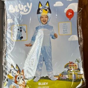Bluey 2t, never worn! Missed the return window. Unisex.